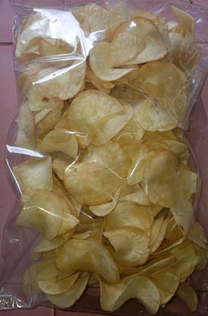 TAPIOCA CHIPS SALTED VERY CRISPY AND CRUNCHY